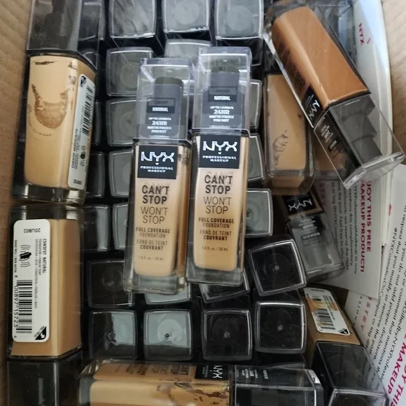 Makeup 💄 - Picture 2 of 2